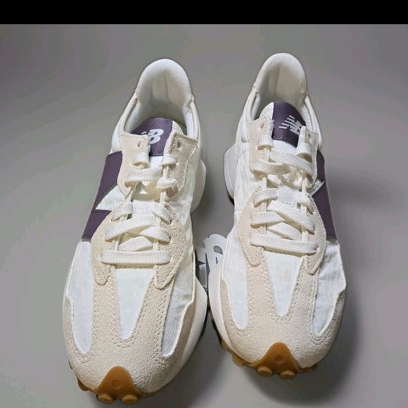 Women's New Balance 327 - White/Beige - Picture 5 of 5